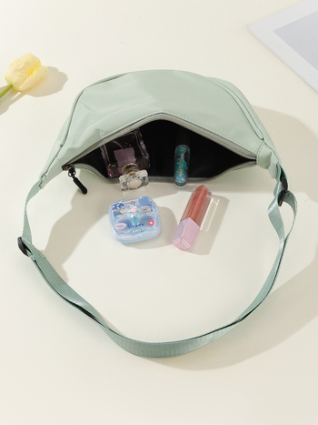 Geantă de umăr din nylon pentru femei Frontier — ușoară, stil dumpling cu capac, căptușeală nylon, închidere cu clapă, buzunar interior cu fermoar, primăvară 2024