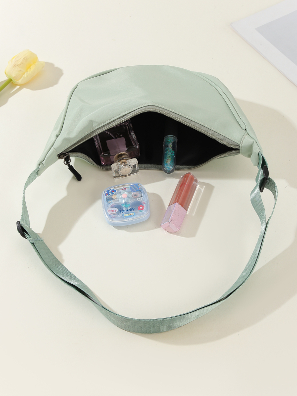 Geantă de umăr din nylon pentru femei Frontier — ușoară, stil dumpling cu capac, căptușeală nylon, închidere cu clapă, buzunar interior cu fermoar, primăvară 2024