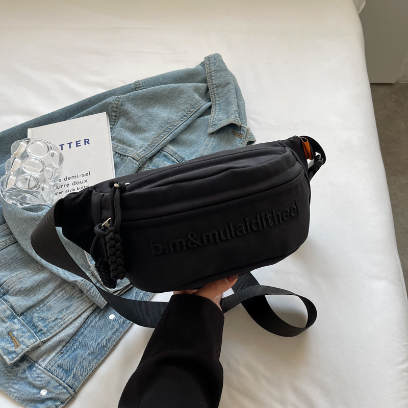 Nylon crossbody torba, street stil, zip zatvaranje, trodimenzionalni vanjski dizajn, unutarnja džep za mobitel