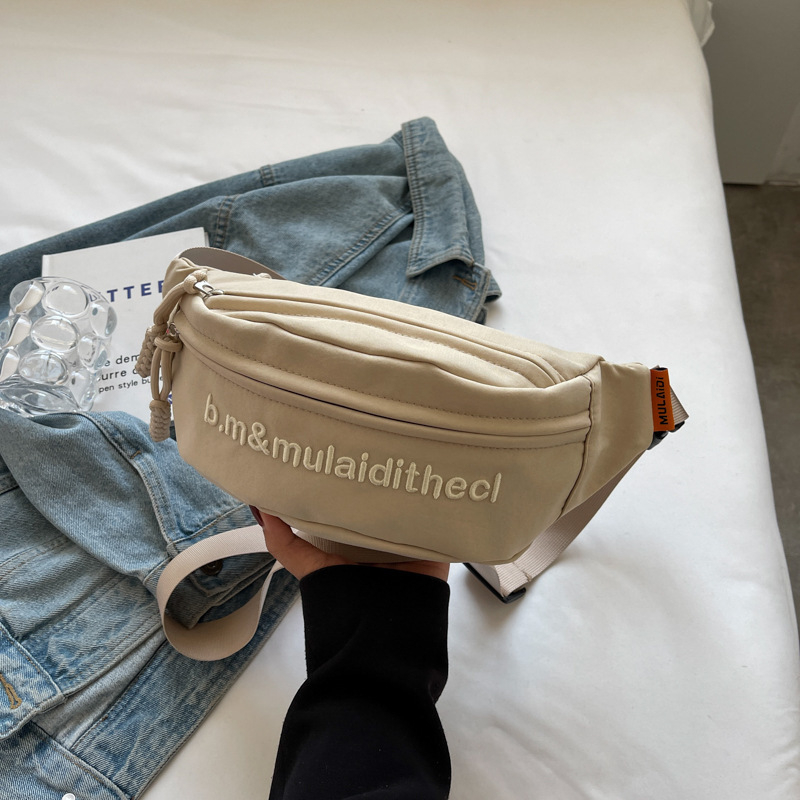 Nylon crossbody torba, street stil, zip zatvaranje, trodimenzionalni vanjski dizajn, unutarnja džep za mobitel