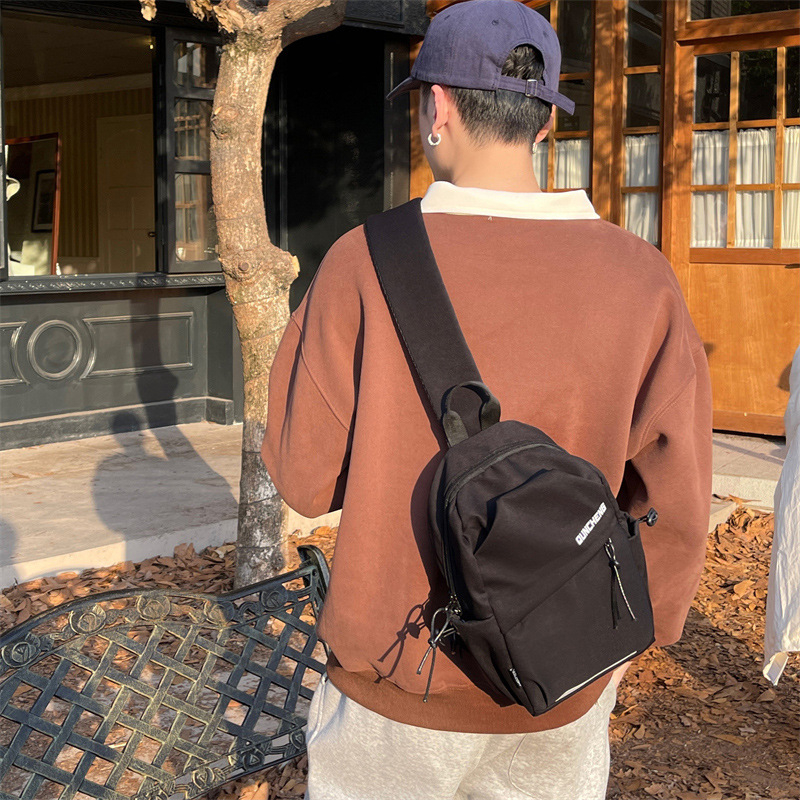 Nailoninė vieno peties crossbody rankinė sportui lauke, unisex, modelis 5030, poliesterio pamušalas