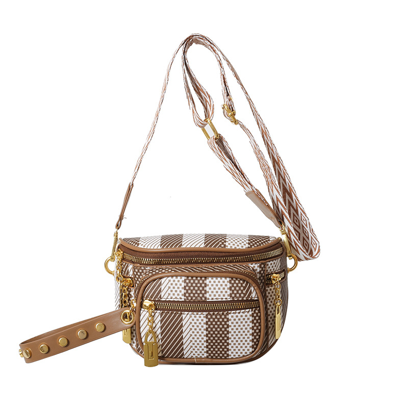 Női PU crossbody táska, városi minimalist stílus, kis négyzet alakú, vízszintes forma, cipzárral záródó.