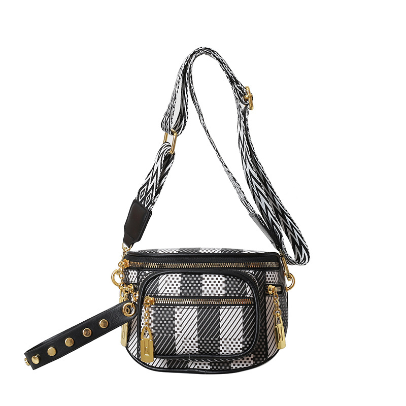 Női PU crossbody táska, városi minimalist stílus, kis négyzet alakú, vízszintes forma, cipzárral záródó.