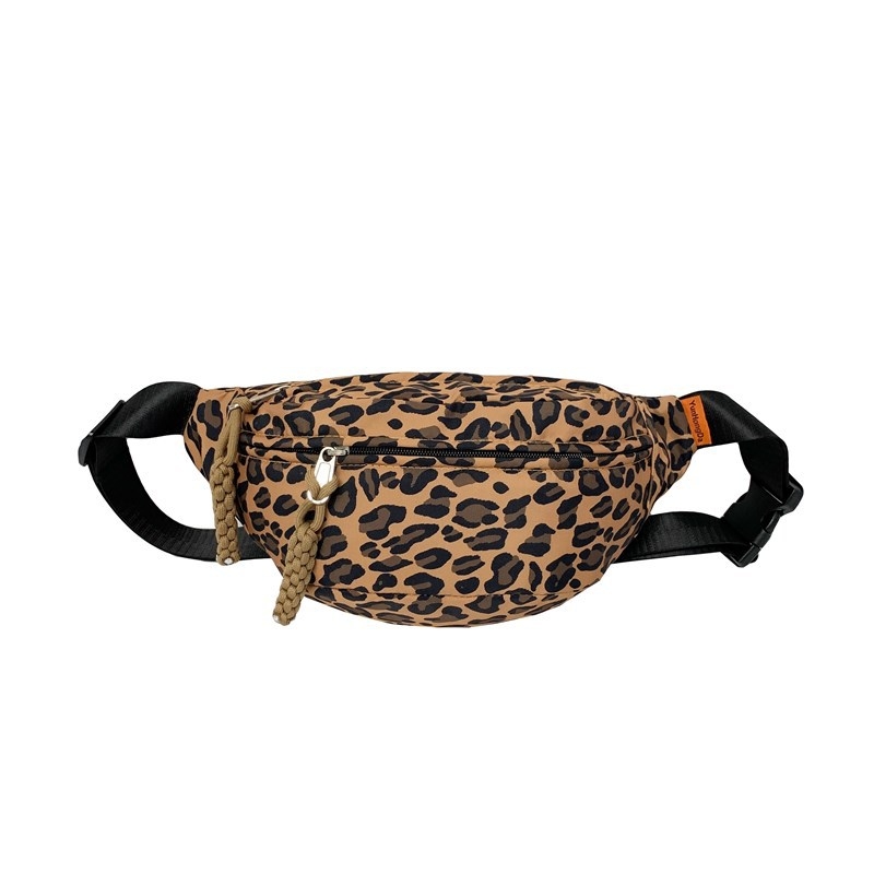 Leopard mintás nylon keresztcsatos táska – Uniszex, cipzáras záródás, poliészter bélés, belső cipzáras zseb, 2024 tavasz