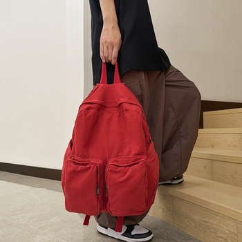 Kanvas ruksak u gradskoj jednostavnosti, s zip zatvaračem, pretincem za prijenosno računalo i unutarnjim slojem