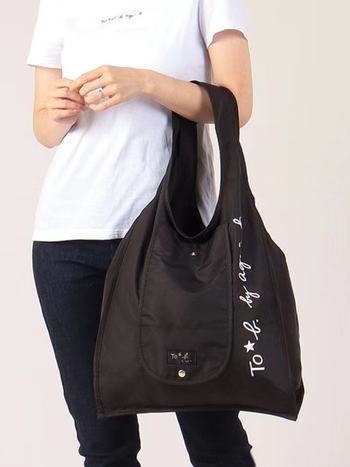 Geantă de umăr pentru cumpărături, pliabilă și portabilă, stil unisex, poliester, eco-friendly.