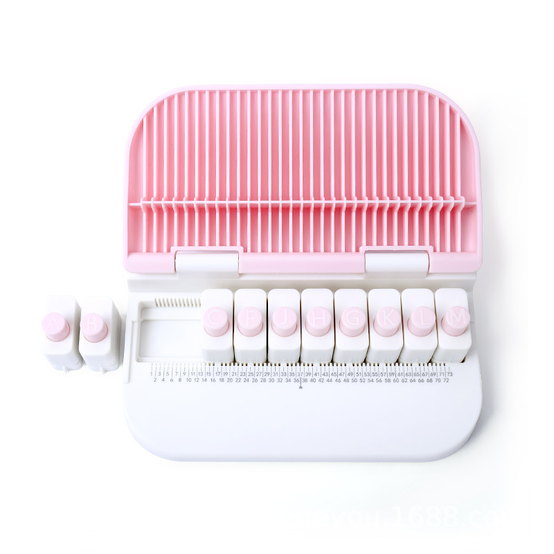 Μηχανή ανάγλυφης αποτύπωσης γραμμάτων με σετ 26 γραμμάτων (Μάρκα Kw-trio/Kedeyou; Μοντέλο YHJ-ZM Powder; Πάχος διάτρησης: 3; Αριθμός οπών: 4; Μέθοδος διάτρησης: Χειροκίνητη)