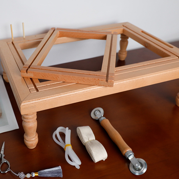 Στήριγμα κεντήματος - ρυθμιζόμενο αναδιπλούμενο, κατάλληλο για κέντημα με σταυρό και γαλλικό κέντρο, μινιμαλιστικό στυλ, μάρκα JP/Kam Ping