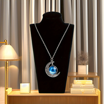 Vieno slāņa kaklarāžu demonstrēšanas statīvs ar velūra tekstūru, flaneļa korpuss, blīvuma plāksne, vienslāņu rotaslietu manekīns, šūšana