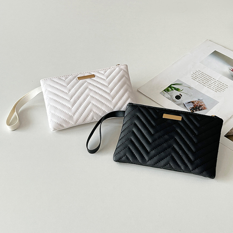 Mini PU kvadratinė rankinė-clutch su išsiuvinta telefono kištele ir ID kištele — užtrauktukas, vidinė sintetinės odos pamušalas, miesto minimalistinis stilius, pavasaris 2025