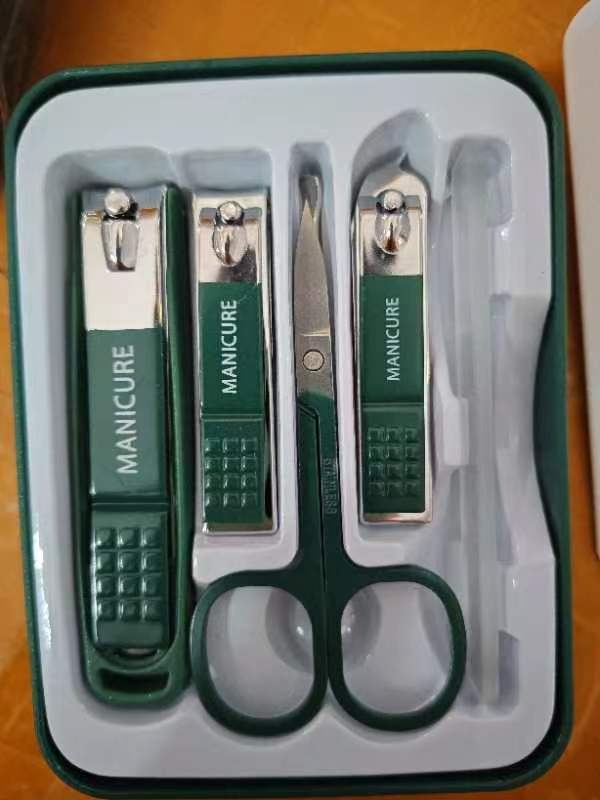 Комплект за маникюр и педикюр с щипки за извити нокти и инструмент за врастнал нокът — Sharp blade, пластмаса + неръждаема стомана, универсален