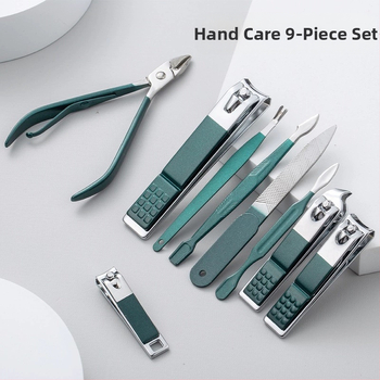 Σετ εργαλείων περιποίησης νυχιών 18 τεμαχίων, φορητό – από ανοξείδωτο ατσάλι με ηλεκτροπλατίνωση και ανθρακούχο ατσάλι; Σχέδιο: φορητό, επίπεδη άκρη, κεκλιμένες λεπίδες; Περιλαμβάνει πολυλειτουργικά τσιμπιδάκια