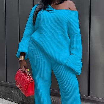 Γυναικείο σετ δύο τεμαχίων από πλεκτό: τοπ με V-λαιμό, μακριά μανίκια και φαρδιά παντελόνια, 70–80% ακρυλικές ίνες