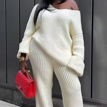 Γυναικείο σετ δύο τεμαχίων από πλεκτό: τοπ με V-λαιμό, μακριά μανίκια και φαρδιά παντελόνια, 70–80% ακρυλικές ίνες