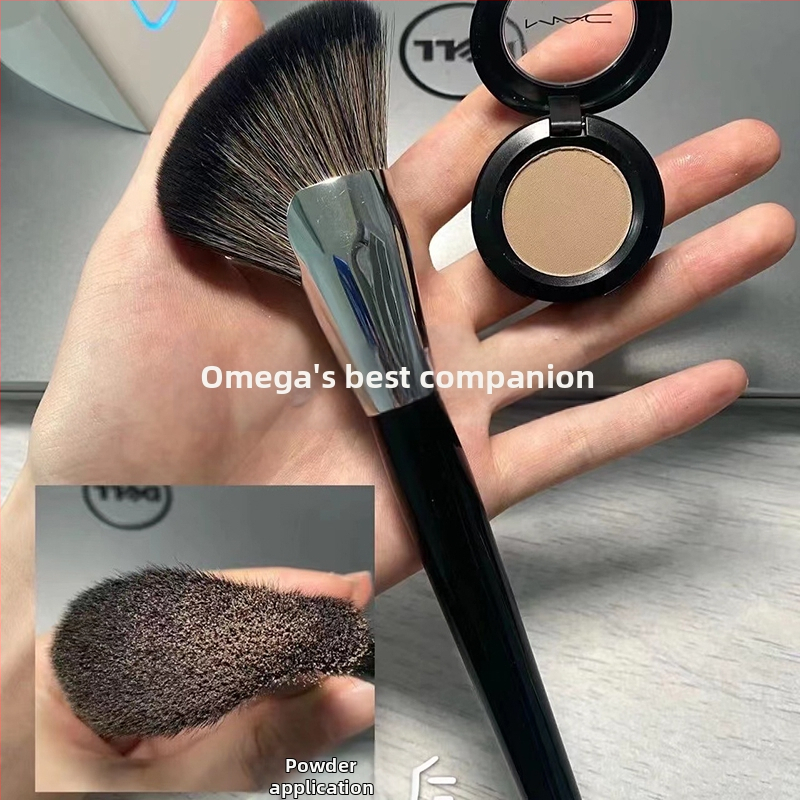 Mapina Хайлайтър/контурна четка за лице – 1 бр., меки синтетични влакна