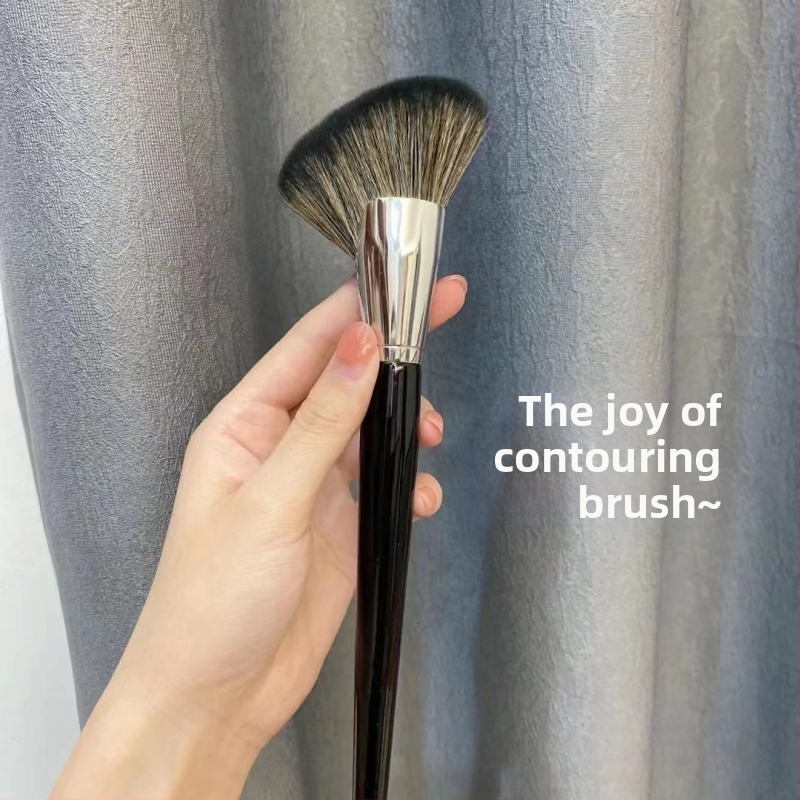 Mapina Хайлайтър/контурна четка за лице – 1 бр., меки синтетични влакна