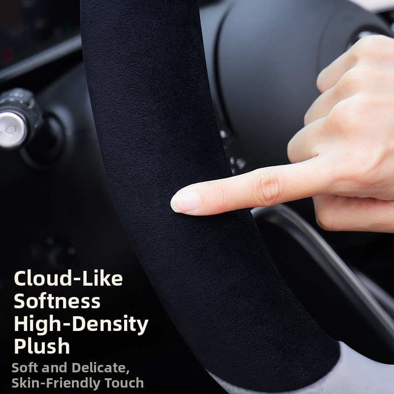 Obal na volant auta - univerzálne prevedenie; umelý plyš; dizajn panda; zimné použitie; protiklizné