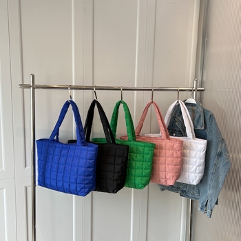 Tote táska, utcai stílus, textil anyag, vízszintes négyzet alak, mágneses zár, poliészter bélés