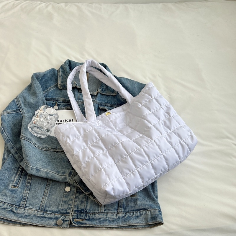 Tote táska, utcai stílus, textil anyag, vízszintes négyzet alak, mágneses zár, poliészter bélés
