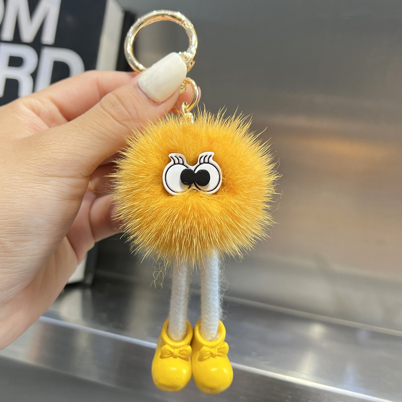 Dongju Fur pūkų raktų pakabukas automobiliui ir kuprinei — žaismingas stilius, medžiaga: pūkų pliušas, pakuotė: didmeninė