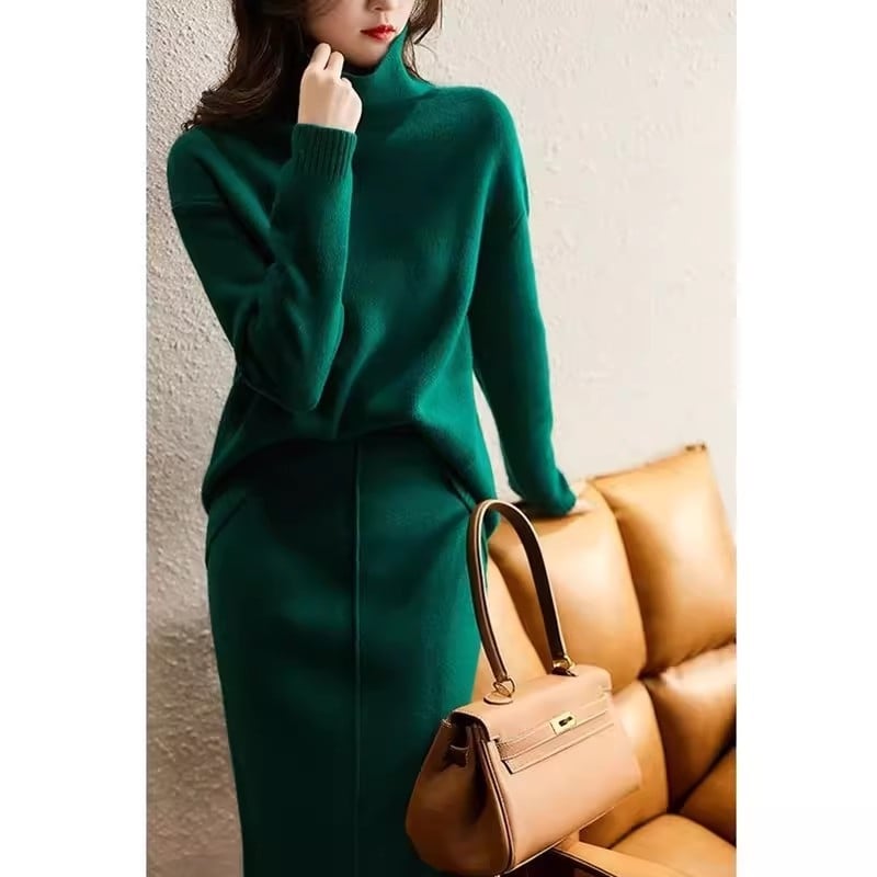 Пуловер и пола костюм, еднотонен модел, панелно шиене, полиестерна материя, дълги ръкави, средна дължина на полата