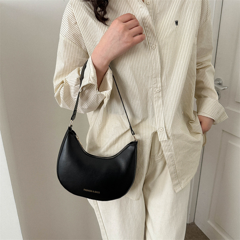 PU medžiagos pečių rankinės, miesto paprastumo stilius, dumpling formos, užtrauktuko atidarymas, vidinė sandwich tipo kišenė