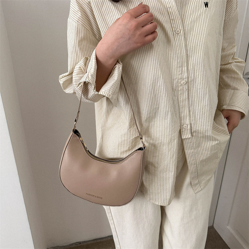 PU medžiagos pečių rankinės, miesto paprastumo stilius, dumpling formos, užtrauktuko atidarymas, vidinė sandwich tipo kišenė