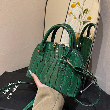 Bei Van Hee Geantă crossbody shell cu textură de crocodil, PU material, fermoar, buzunar pentru telefon