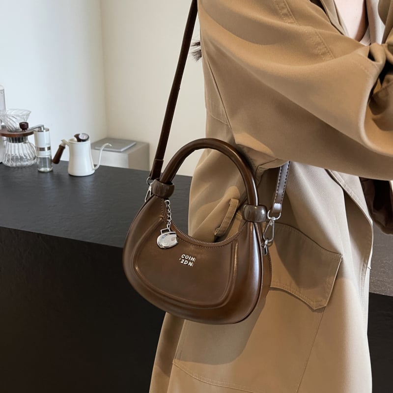 Geantă semilună PU, formă ovală, închidere cu fermoar, buzunar interior cu fermoar