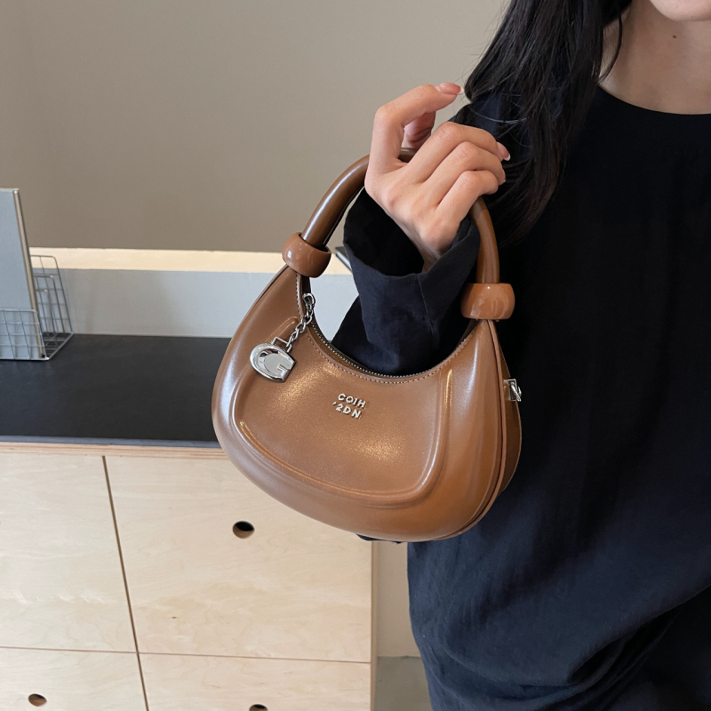 Geantă semilună PU, formă ovală, închidere cu fermoar, buzunar interior cu fermoar