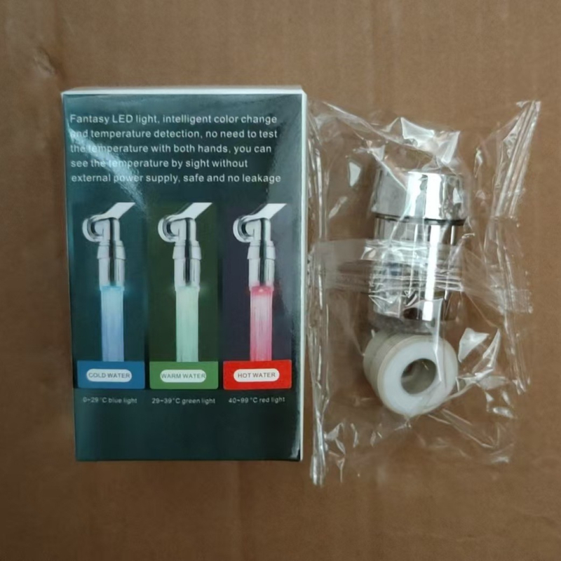 Kuhinjski kohout s produženjem protiv prskanja, LED senzor temperature mlaznice, filter za pranje povrća i tuš, model 017, ABS materijal, ručna montaža, površinska obrada injekcijskim oblikovanjem, moderni minimalistički stil