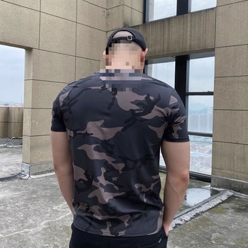 Μπλουζάκι από ice silk με καμουφλαρισμένο print, κοντά μανίκια, στρογγυλή λαιμόκοψη, αναπνεύσιμο