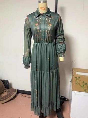 Μακρύ φόρεμα με μακριά μανίκια, εκτύπωση, γιακά με πέτο, στυλ patchwork