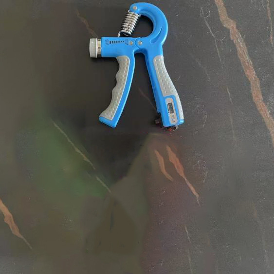 Εκγυμναστής λαβής – ρυθμιζόμενη αντίσταση, φορητός, με μηχανισμό ελατηρίου, υλικό PP, για εκγύμναση χεριού, καρπού και δακτύλων