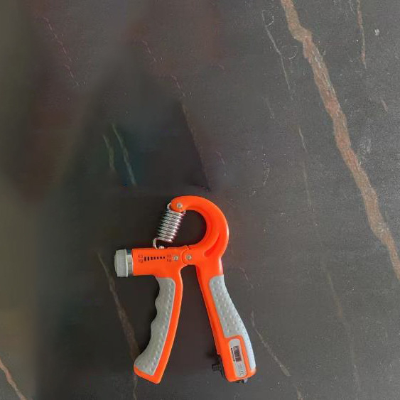 Εκγυμναστής λαβής – ρυθμιζόμενη αντίσταση, φορητός, με μηχανισμό ελατηρίου, υλικό PP, για εκγύμναση χεριού, καρπού και δακτύλων