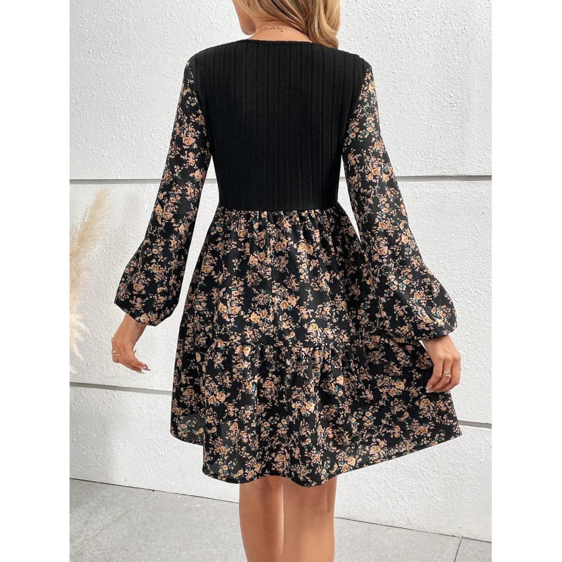 Rochie cu imprimeu floral, în A-line, scurtă, decolteu rotund, mâneci lampion