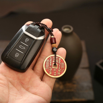 Misiņa kulons ar antīkām monētām dizainu, Bagua amulets un cinnabar akcenti, universāls