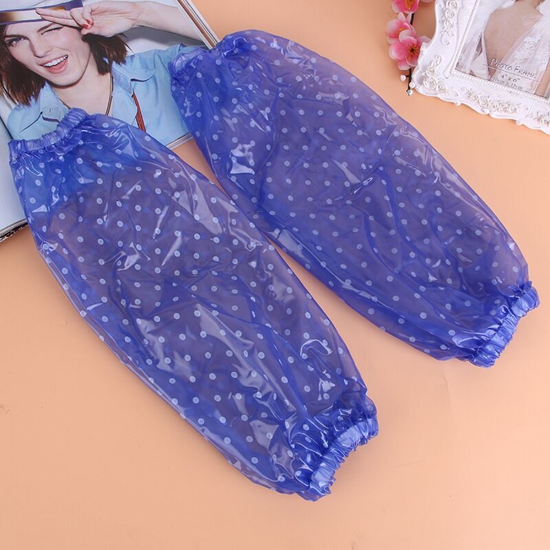 PVC virtuvės rankovė – atspari vandeniui, alyvoms ir nešvarumams; kristalų taškelių raštas; šiuolaikiškas minimalistinis stilius