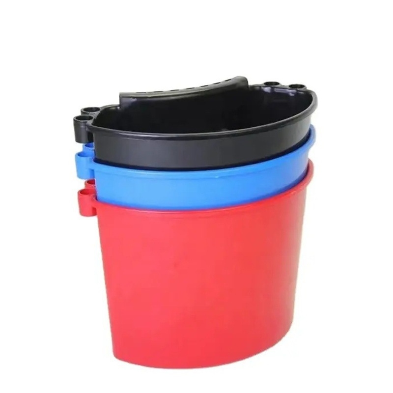 Karājams auto mazgāšanas spainis, PP materiāls, ar birstēm saderīgs, 2.5 kg, Soppebohe