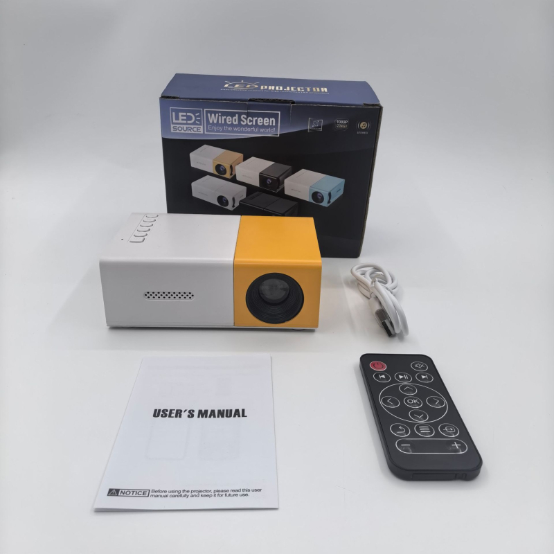 Преносим проектор, резолюция 320x240, мощност 10W, яркост 10, обектив от смола