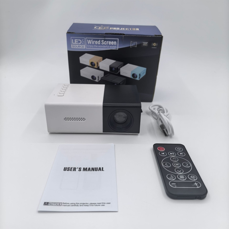 Преносим проектор, резолюция 320x240, мощност 10W, яркост 10, обектив от смола