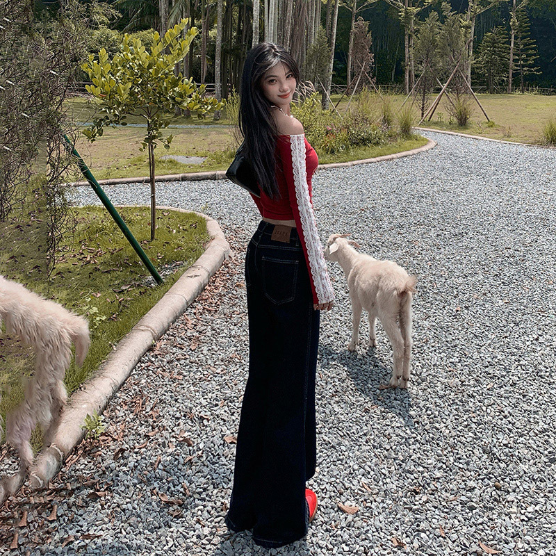 Τζιν με χαμηλή μέση, ελαφρώς φαρδιά, denim 90-95% βαμβάκι με πολυεστέρα, χωρίς ελαστικότητα, επεξεργασία σε υψηλή θερμοκρασία