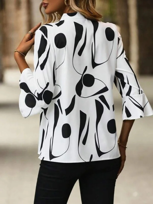 Полиестерова риза с рисунък, V-образна яка, ръкав 3/4, ръкав тип лотосов лист