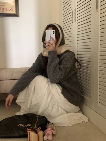 Φούστα Α-γραμμής με πιέτες, midi μήκος, μονοχρωμο σχέδιο; ύφασμα βισκόζη, περιεκτικότητα 50–70%