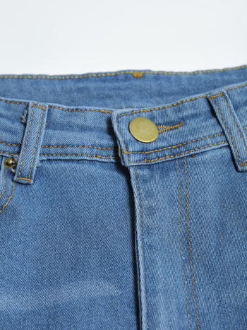 Мъжки дънки: прави крачоли, тесен силует, с изтъркани ръбове, средна талия, крачол с тесен отвор