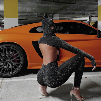 Γυναικεία ολόσωμη φόρμα με ανοιχτό πίσω, ψηλό γιακά, μακριά μανίκια, γκλίτερ λεπτομέρεια, πολυεστέρας