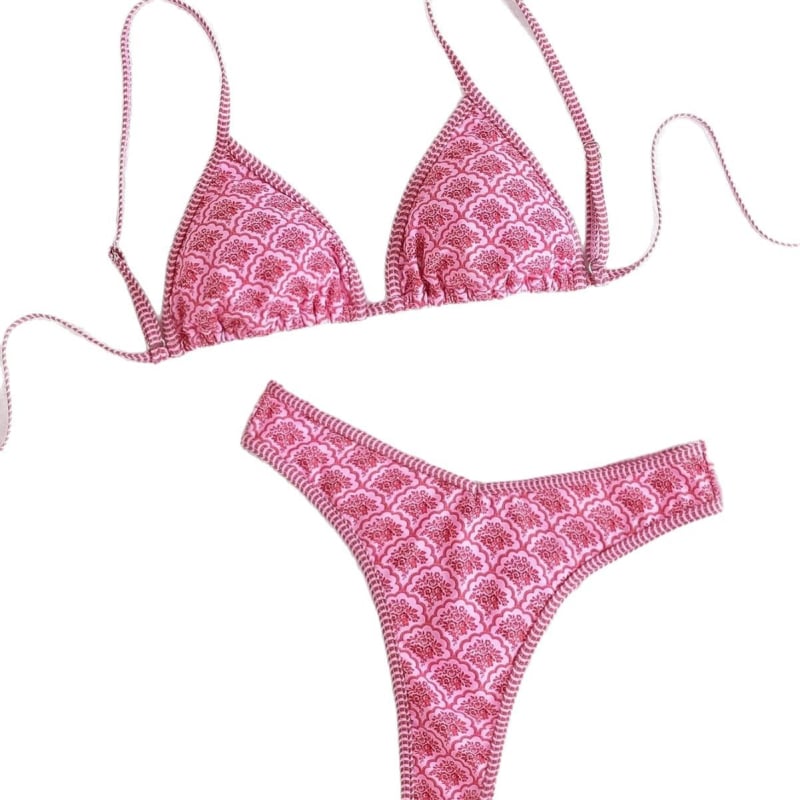 Ženski bikini s otisom u trokuti obliku s tangom – poliester, brzo suši, s umetkom za dojke, otvoren leđa