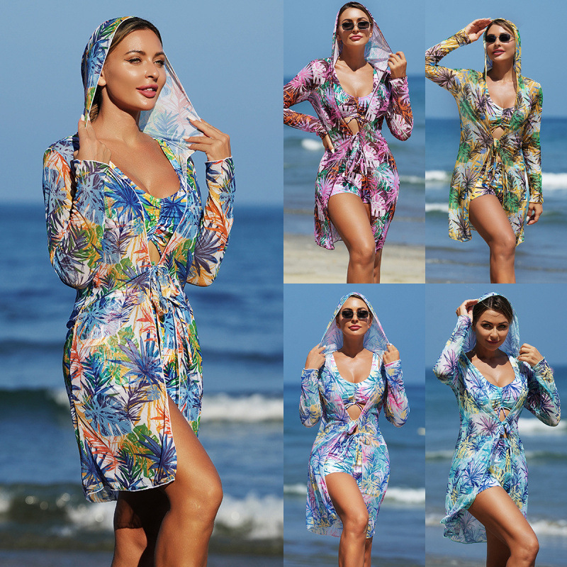 Γυναικείο μαγιό σετ τριών τεμαχίων με πολύχρωμο print, από πολυεστέρα με 82% σπάντεξ, επένδυση στο στήθος