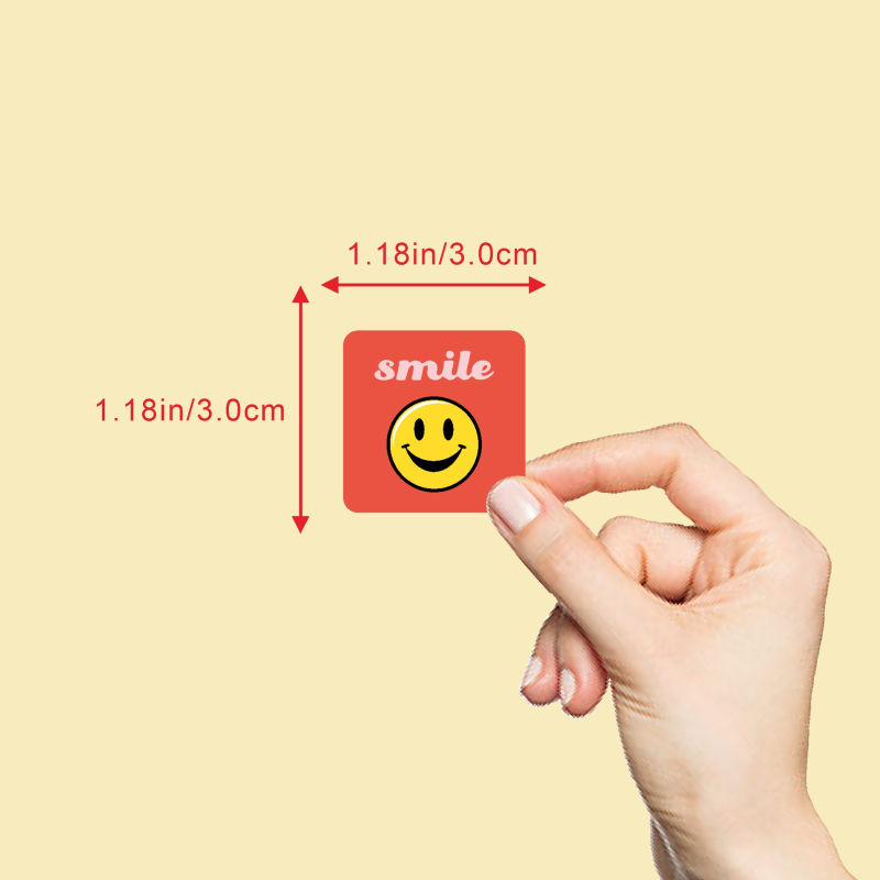Rullīšu pašlīmējošās etiķetes – mīļas karikatūru smaidi, pārklāts papīrs, UV druka, ar izdrukātu logotipu, pielāgojamas