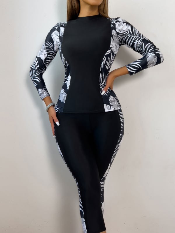 Costum de baie halter bikini, croială sexy și mulată, cu burete pentru bust, fără suport din oțel, material 82% poliester